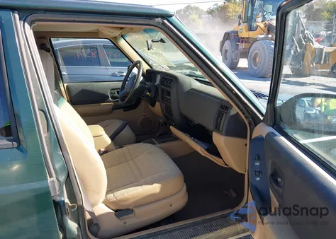 1998 Jeep Cherokee Se from USA, damaged, VIN 1J4FJ28S9WL141496